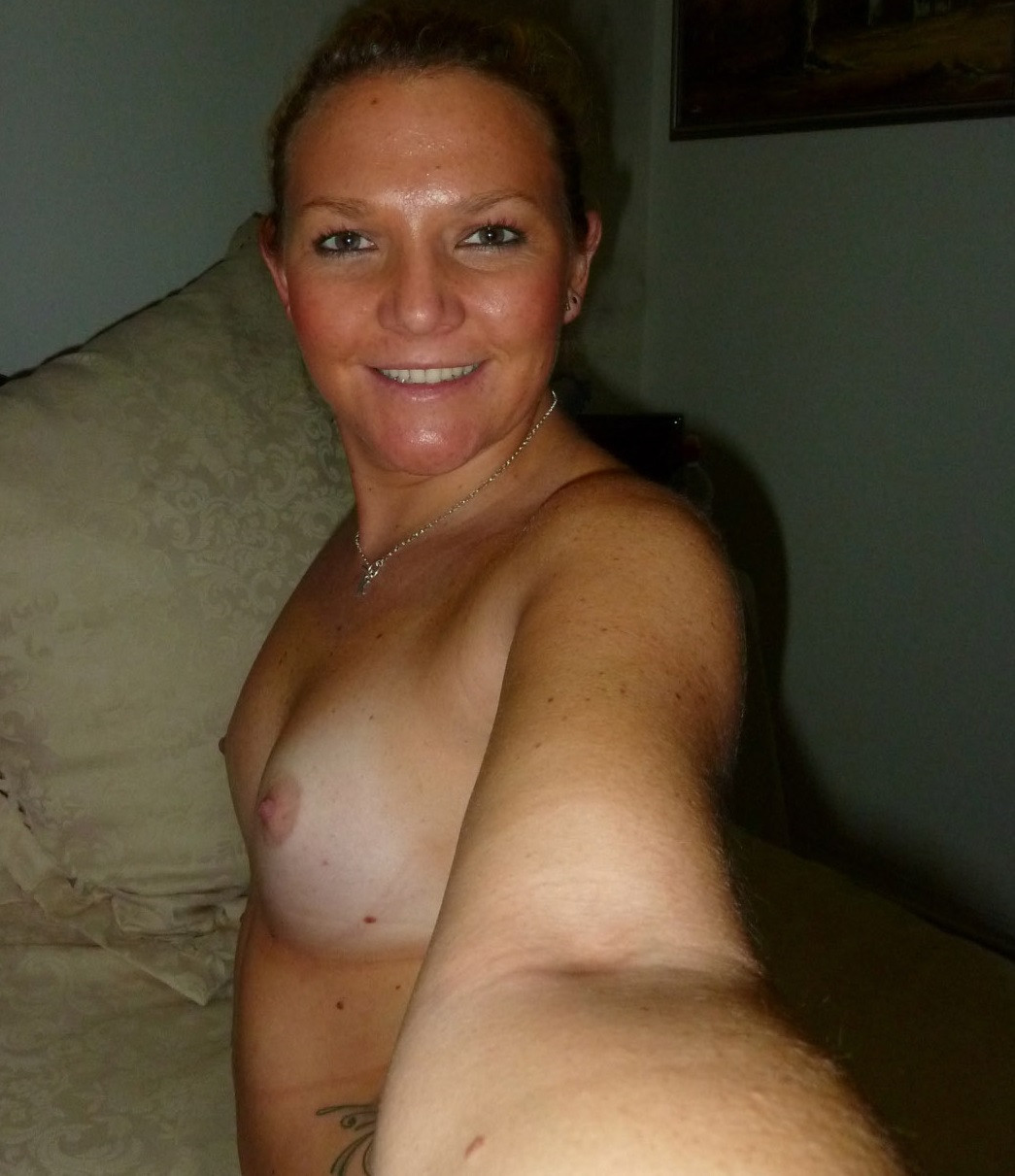 I love to play a filthy slut!