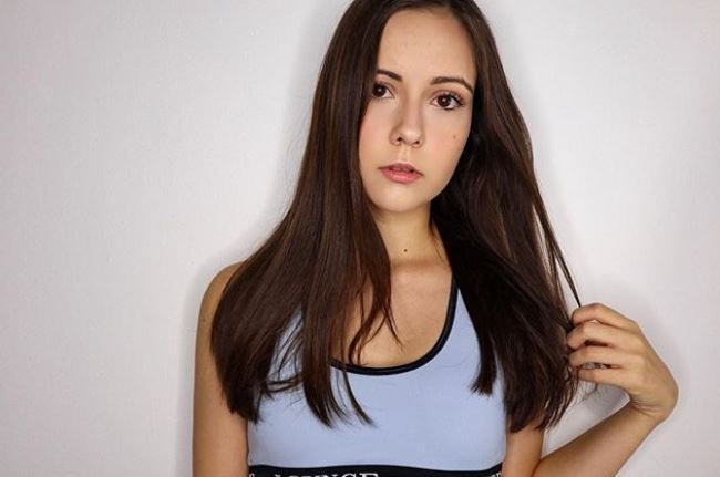 I love giving slow blowjobs!